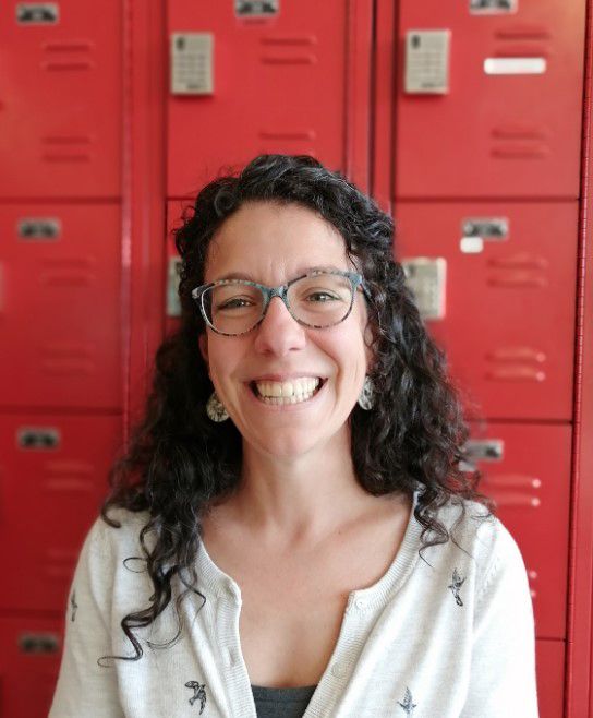 Photo de Virginie Chrétien, artiste interdisciplinaire, travailleuse culturelle, chargée de cours, accompagnatrice et formatrice dans le domaine des arts.